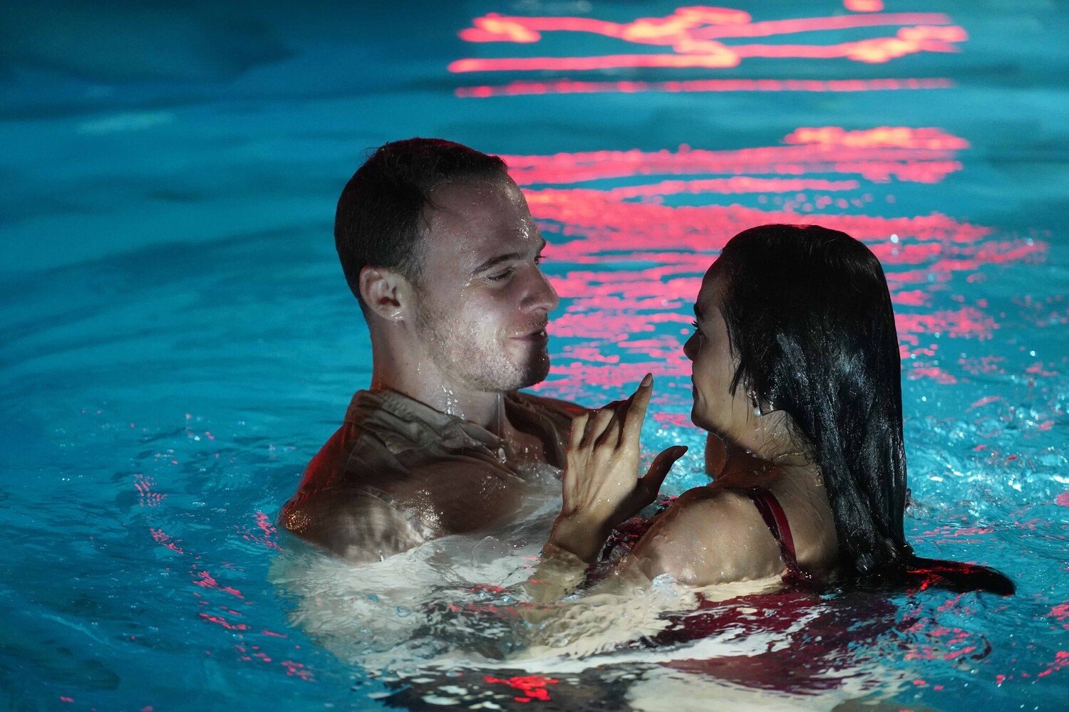 Кадр 2 з А якщо сильно покохаєш 1 сезон