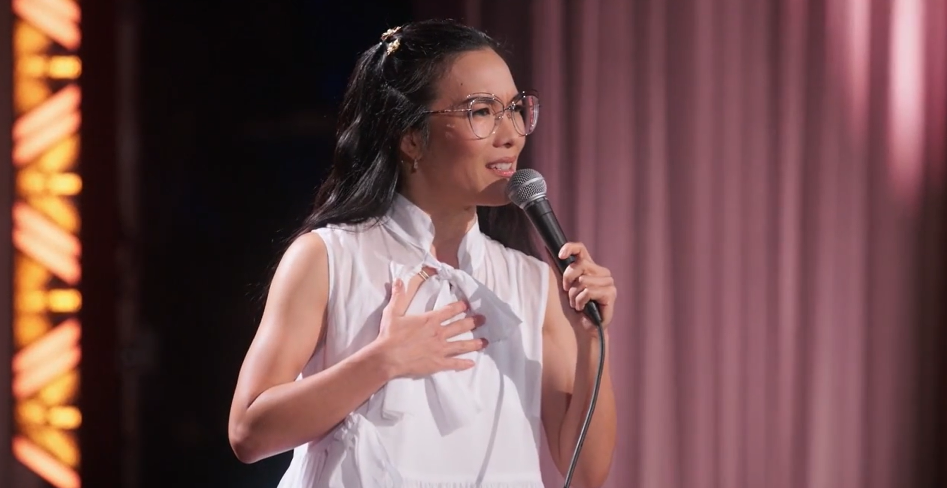 Кадр 2 з Алі Вонґ: Самотня пані