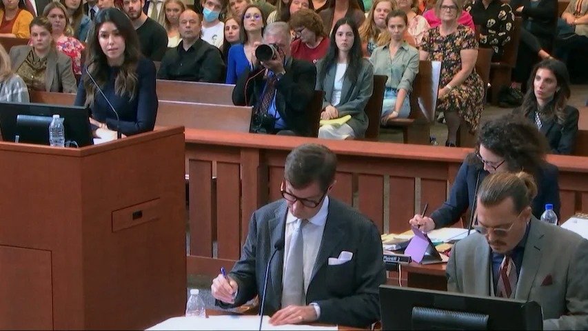 Кадр 1 з Депп проти Герд 1 сезон