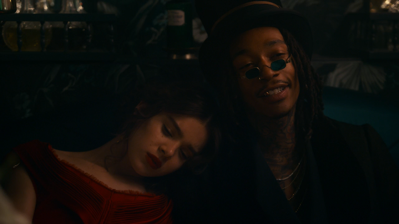 Кадр 2 з Дікінсон 1 сезон