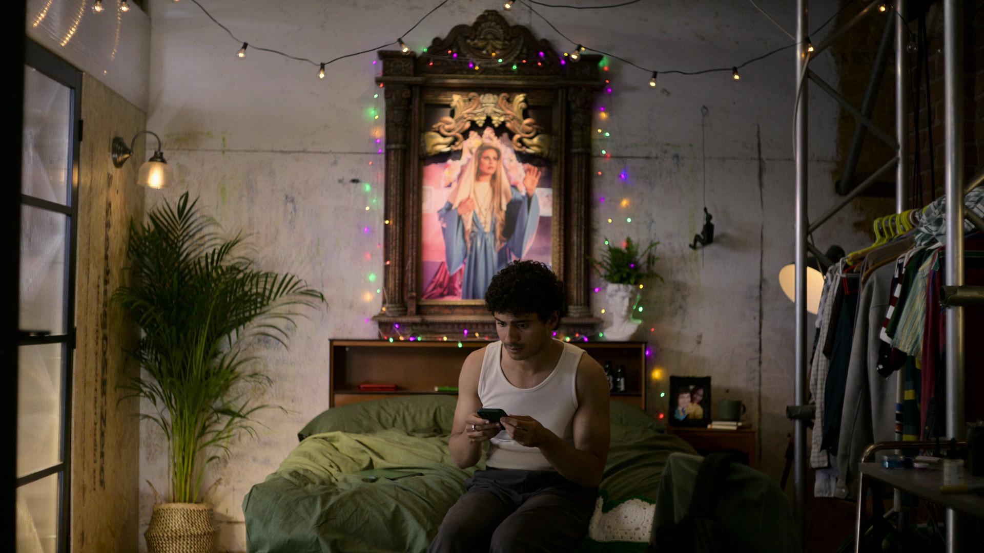 Кадр 4 з До смерті гарячий 1 сезон