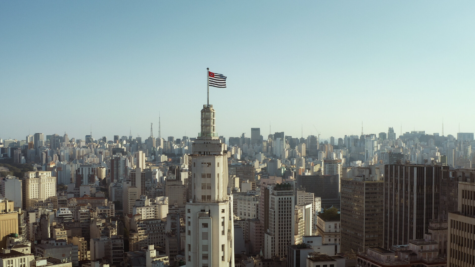 Кадр 4 з Emicida: AmarElo. Усе заради вчорашнього дня