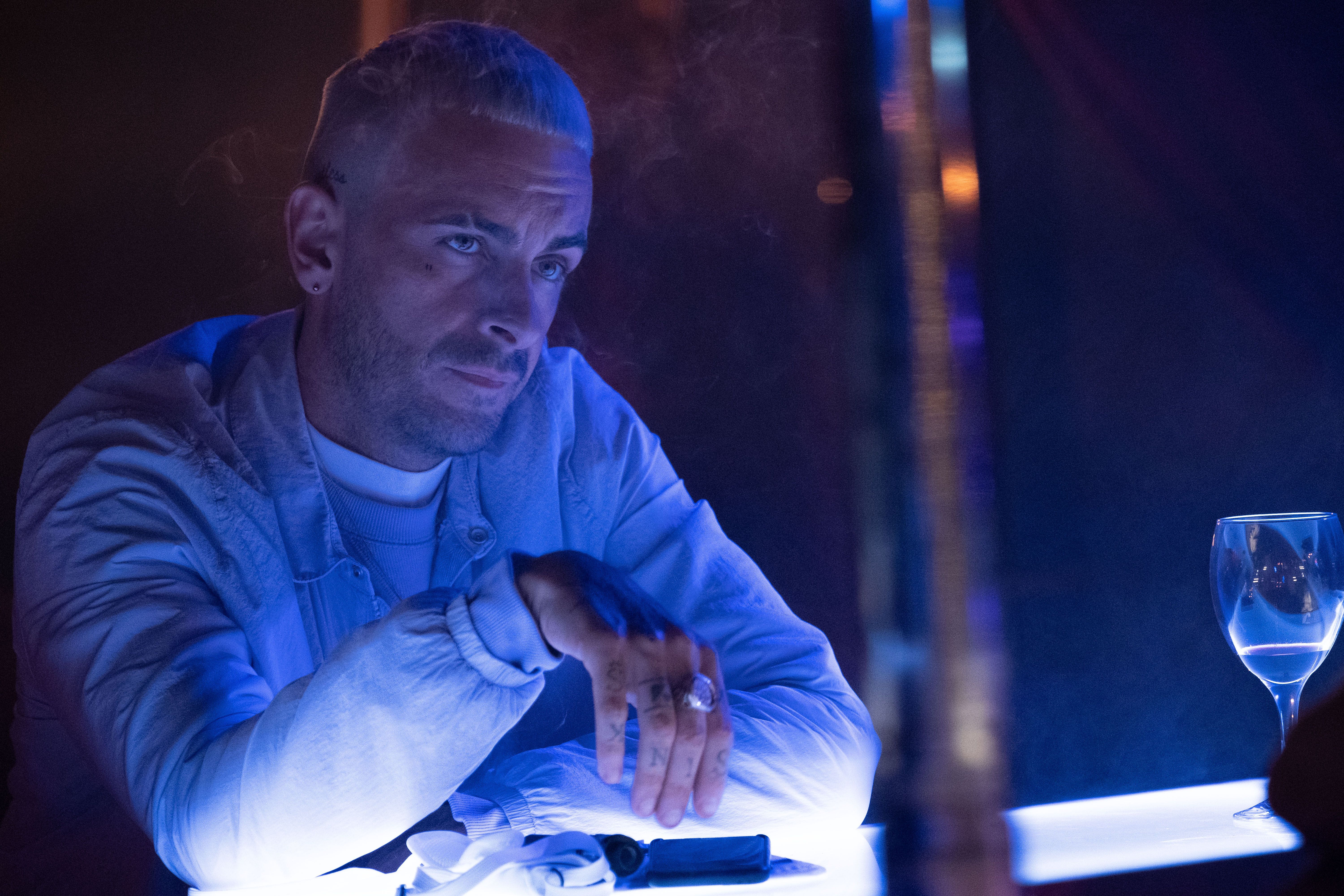 Кадр 4 з Голота / Голяк 6 сезон