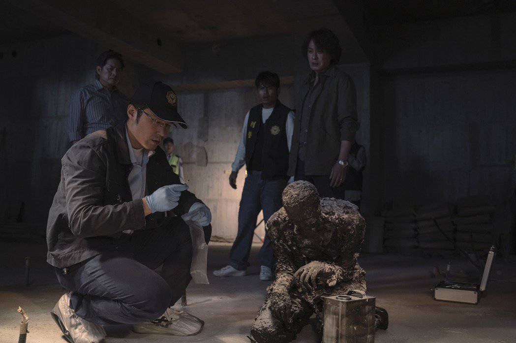 Кадр 3 з Гра в жертву 1 сезон