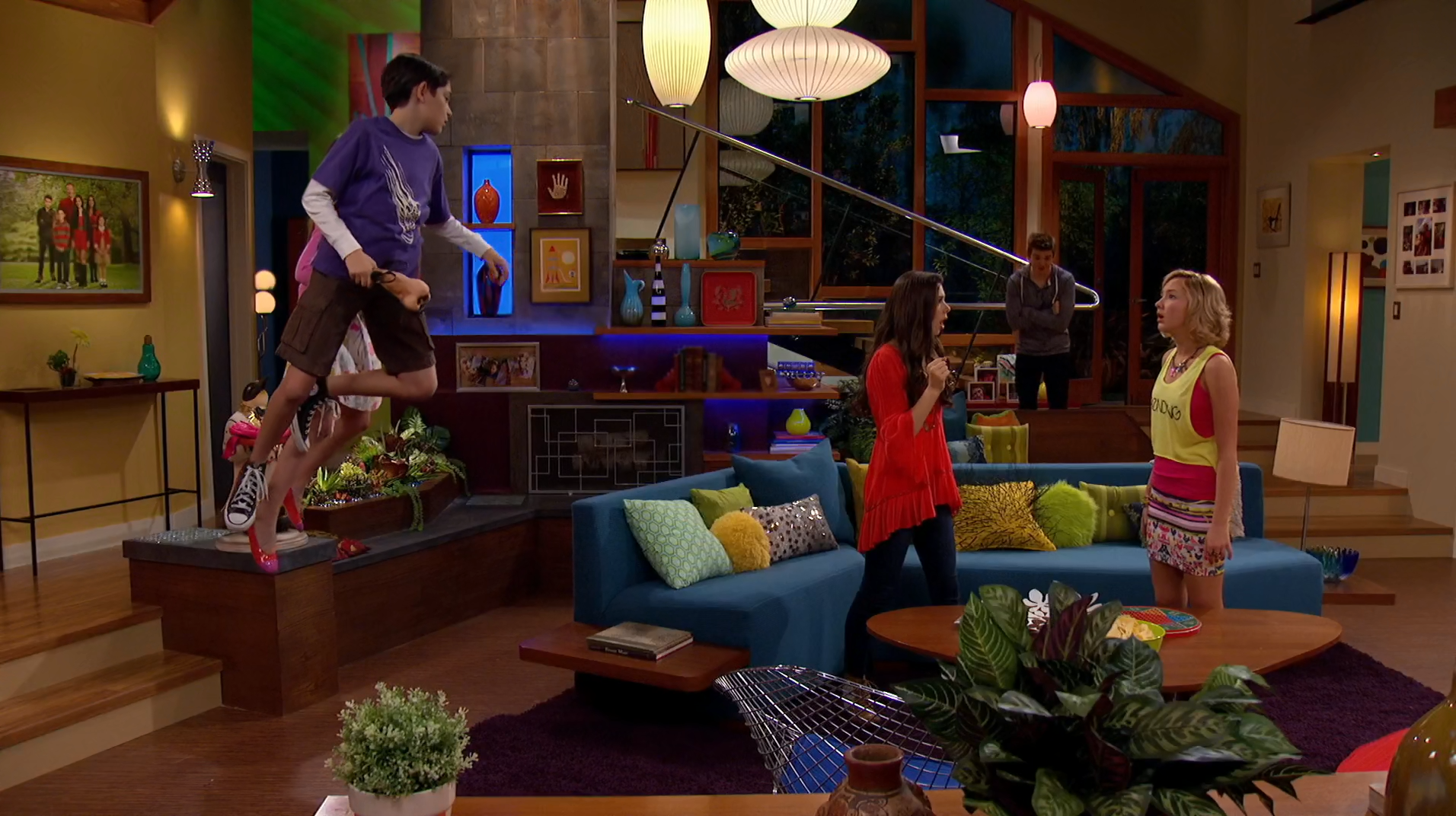 Кадр 1 з Грізна сімейка 4 сезон