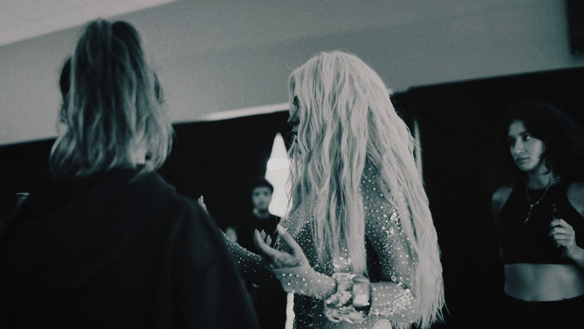 Кадр 3 з Karol G: Завтра було прекрасне