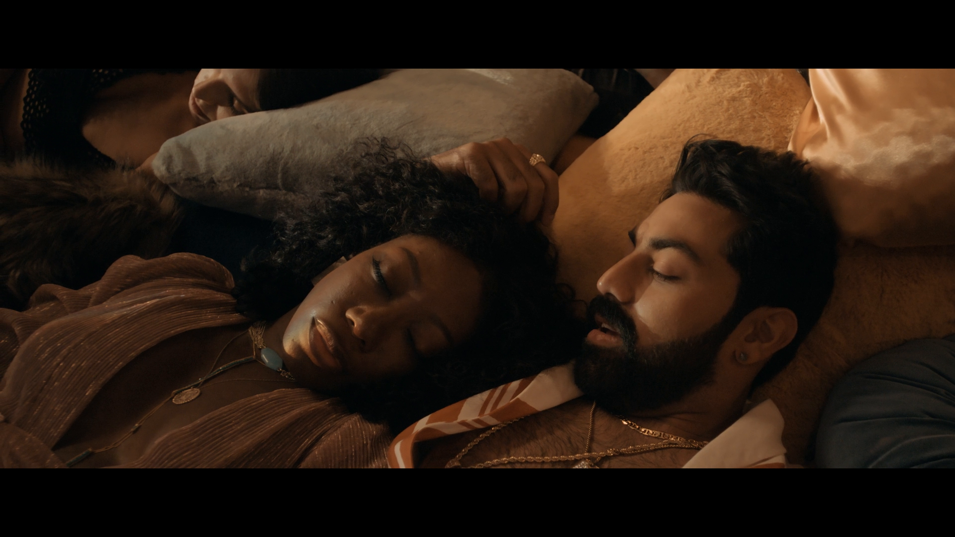 Кадр 3 з Хлопці з Делі 1 сезон