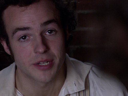 Кадр 4 з Холодний будинок 1 сезон