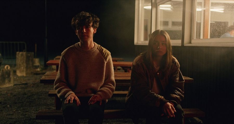 Кадр 2 з Кінець ї***ого світу 1 сезон