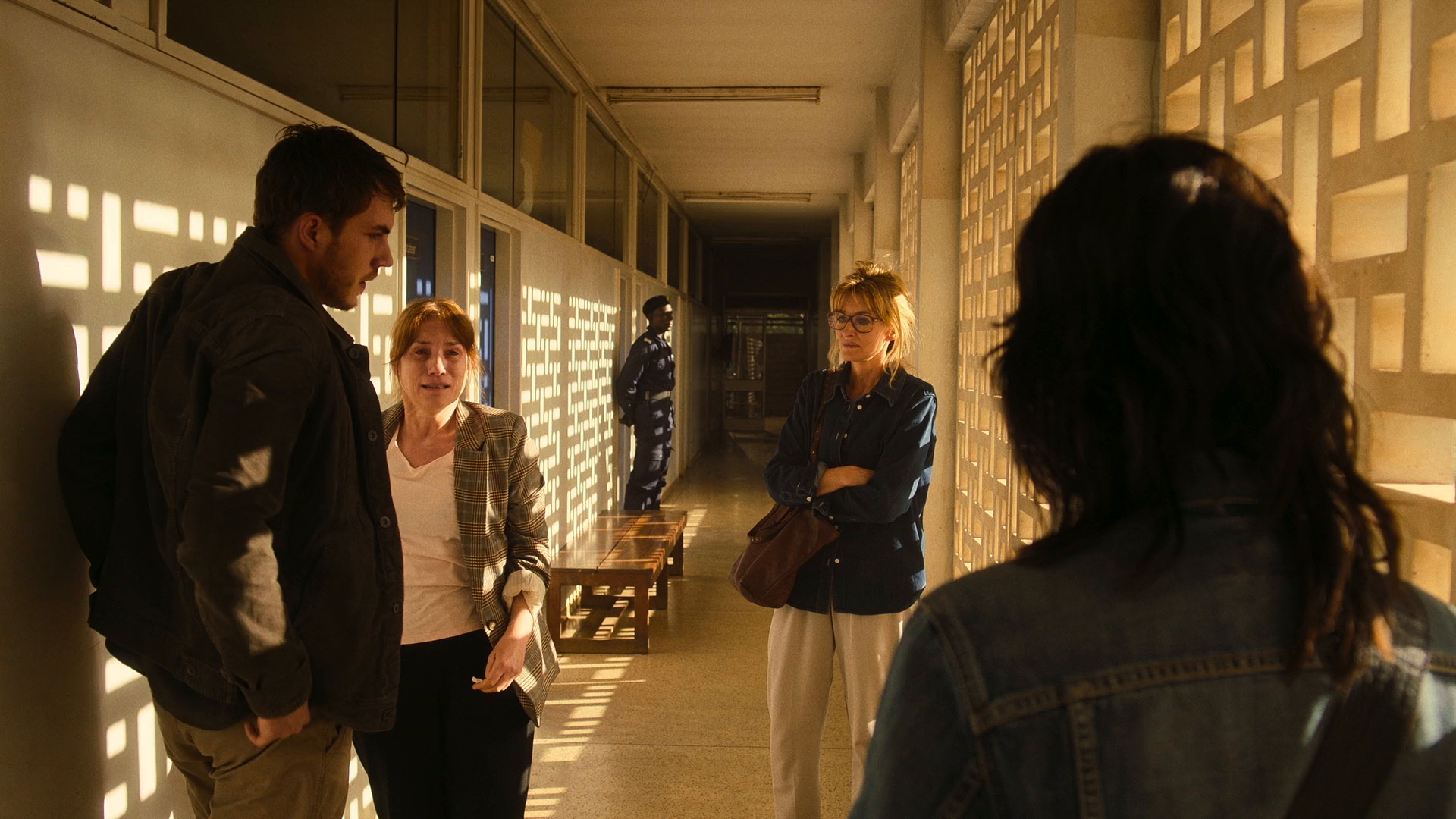 Кадр 2 з Колектив 1 сезон