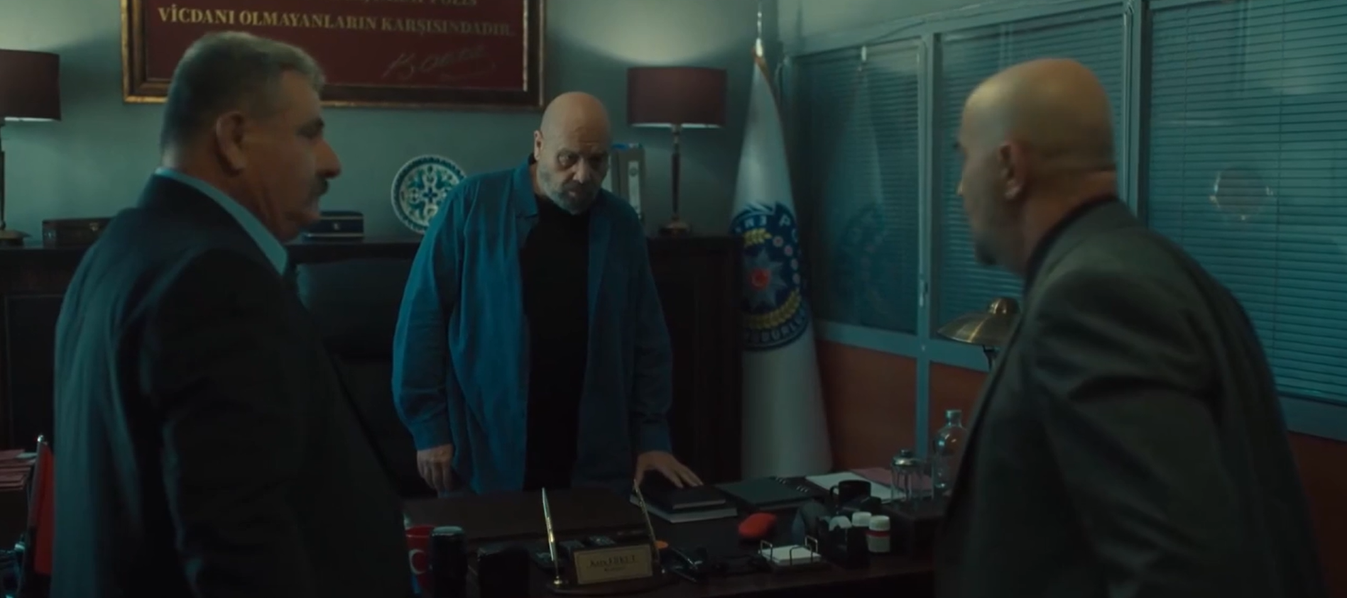 Кадр 1 з КУБРА 2 сезон