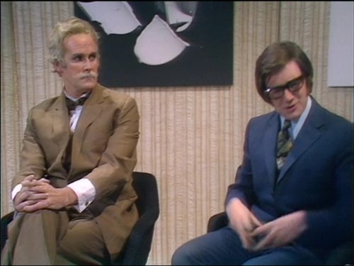 Кадр 1 з Летючий цирк Монті Пайтона 1 сезон