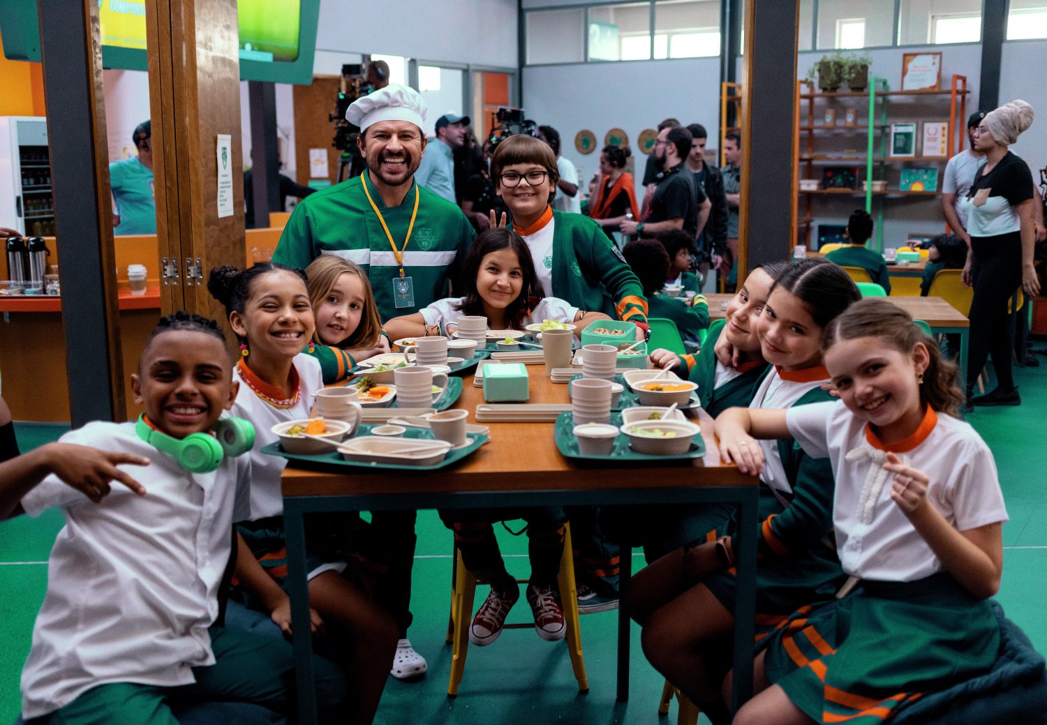 Кадр 1 з Лус: Світло серця 1 сезон