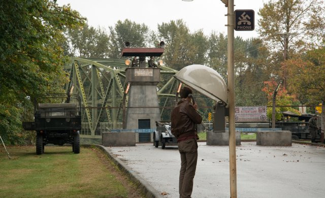 Кадр 1 з Людина у високому замку 2 сезон