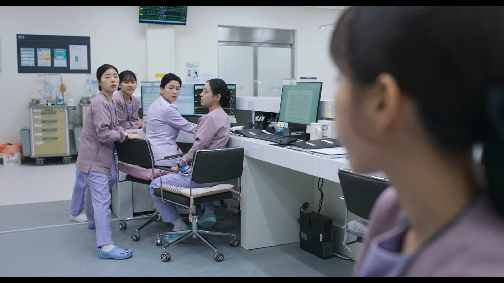 Кадр 3 з Магазин світильників / Магазин ламп 1 сезон