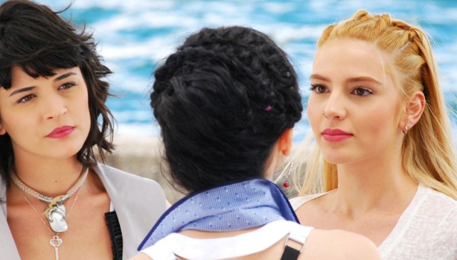 Кадр 4 з Маленькі Таємниці 1 сезон