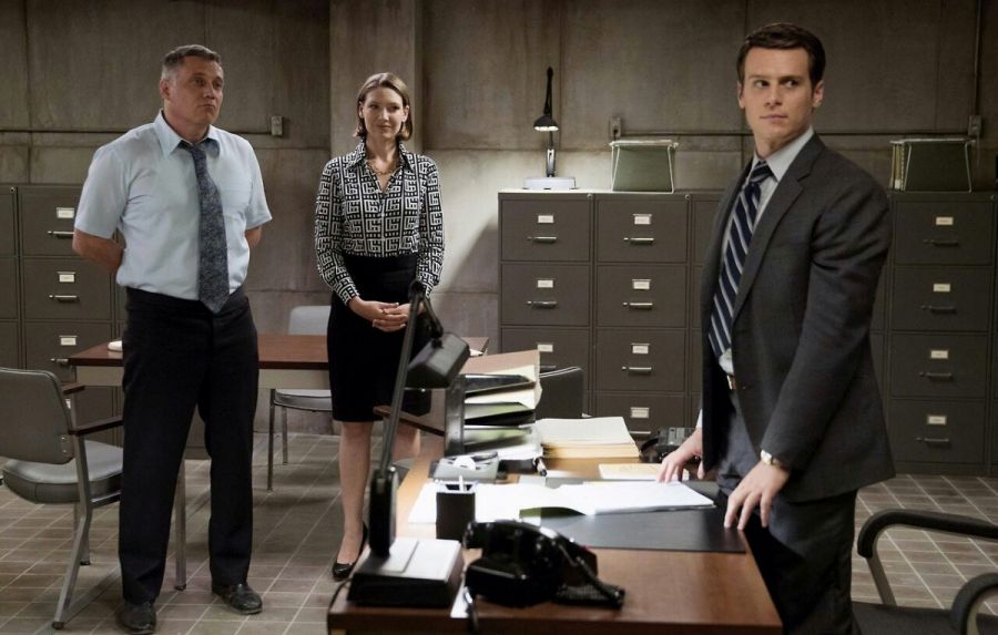 Кадр 2 з Мисливець за розумом 2 сезон