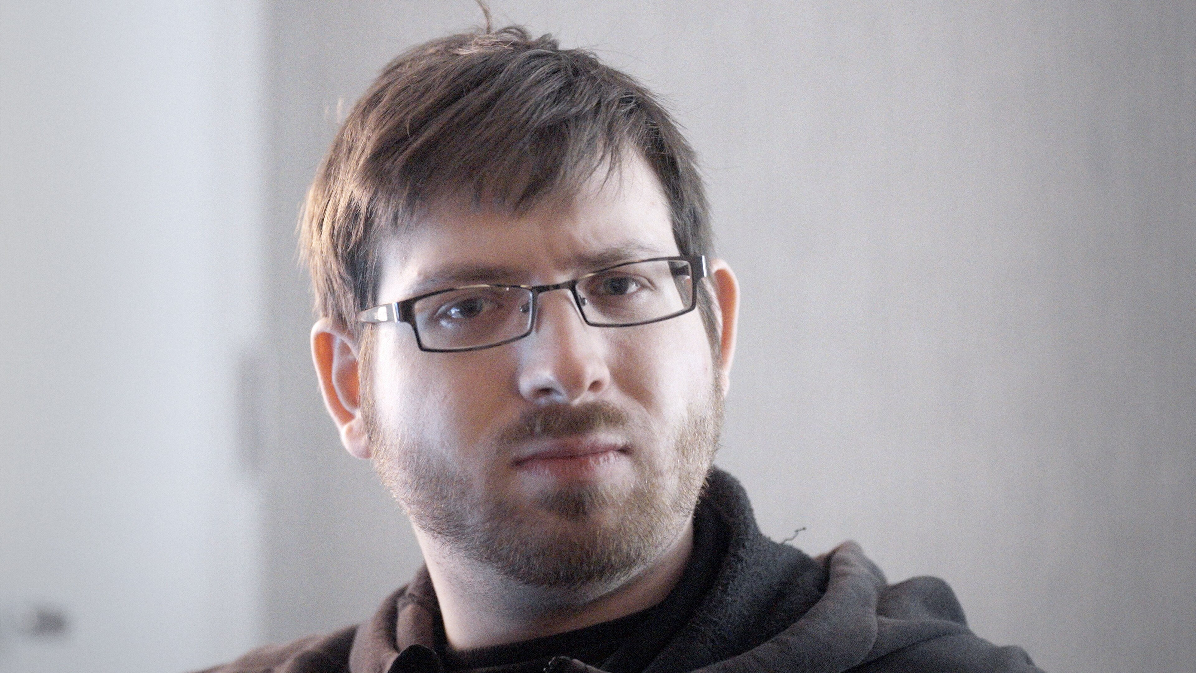 Кадр 3 з Найрозшукуваніший: Підліток-хакер 1 сезон