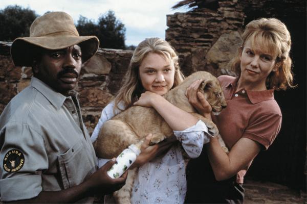 Кадр 2 з Народжена вільною: Нові пригоди