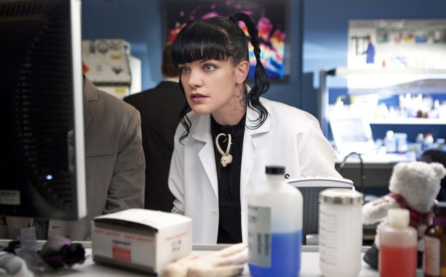 Кадр 2 з NCIS: Полювання на вбивцю / Морська поліція: Спецвідділ 1 сезон