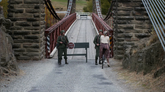 Кадр 1 з Ненсі Вейк. Невловима шпигунка