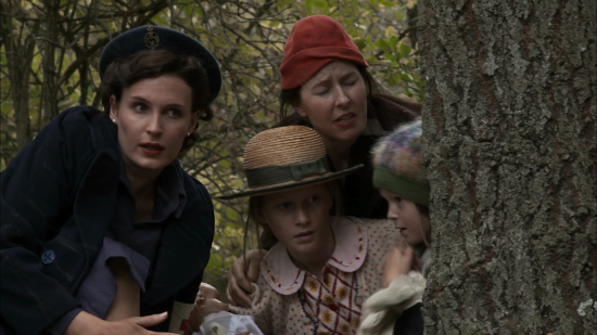 Кадр 2 з Ненсі Вейк. Невловима шпигунка