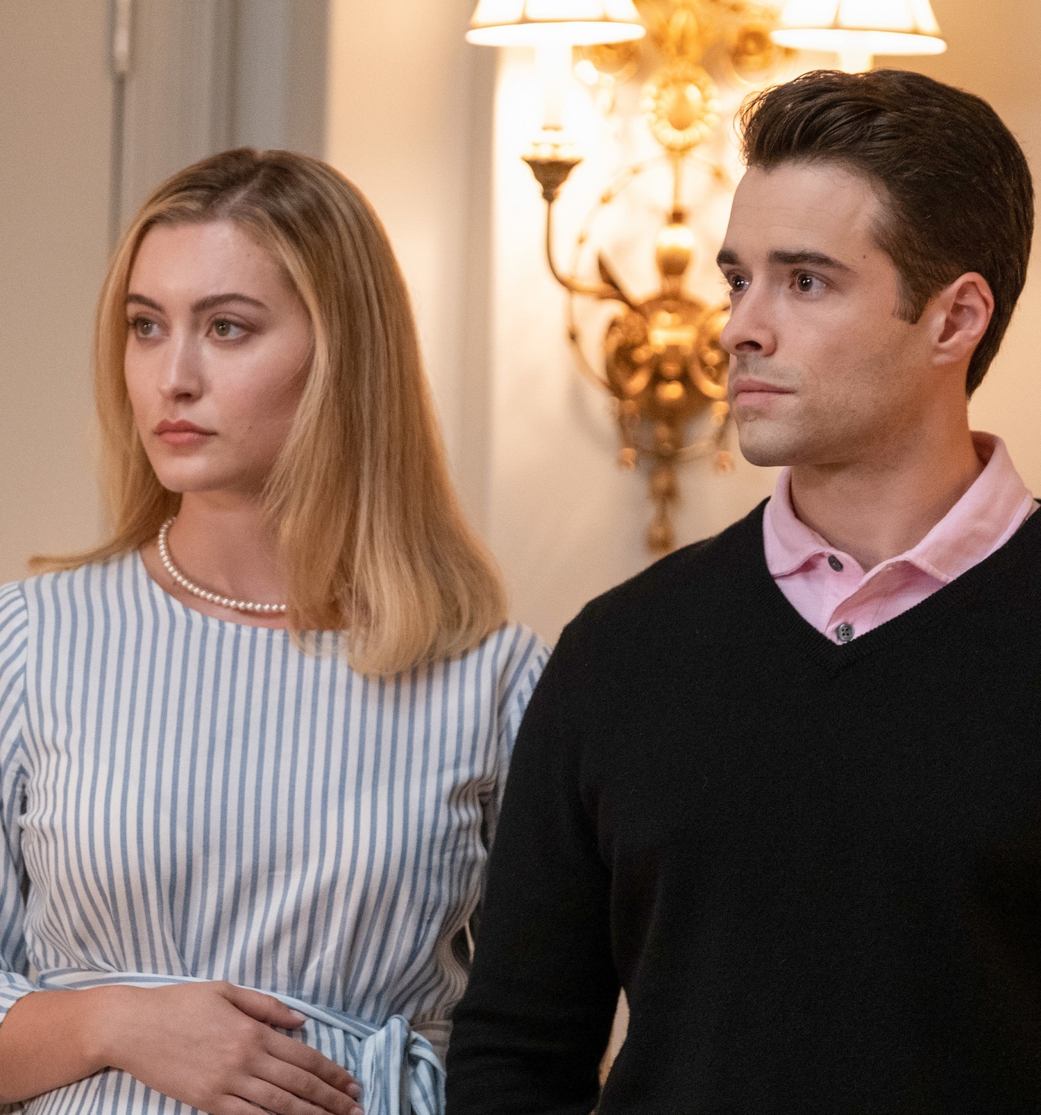 Кадр 4 з Непристойно багаті 1 сезон