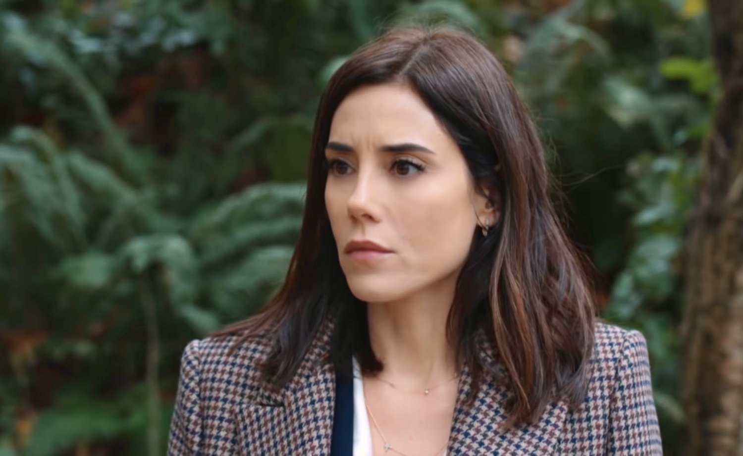 Кадр 4 з Невірний 1 сезон