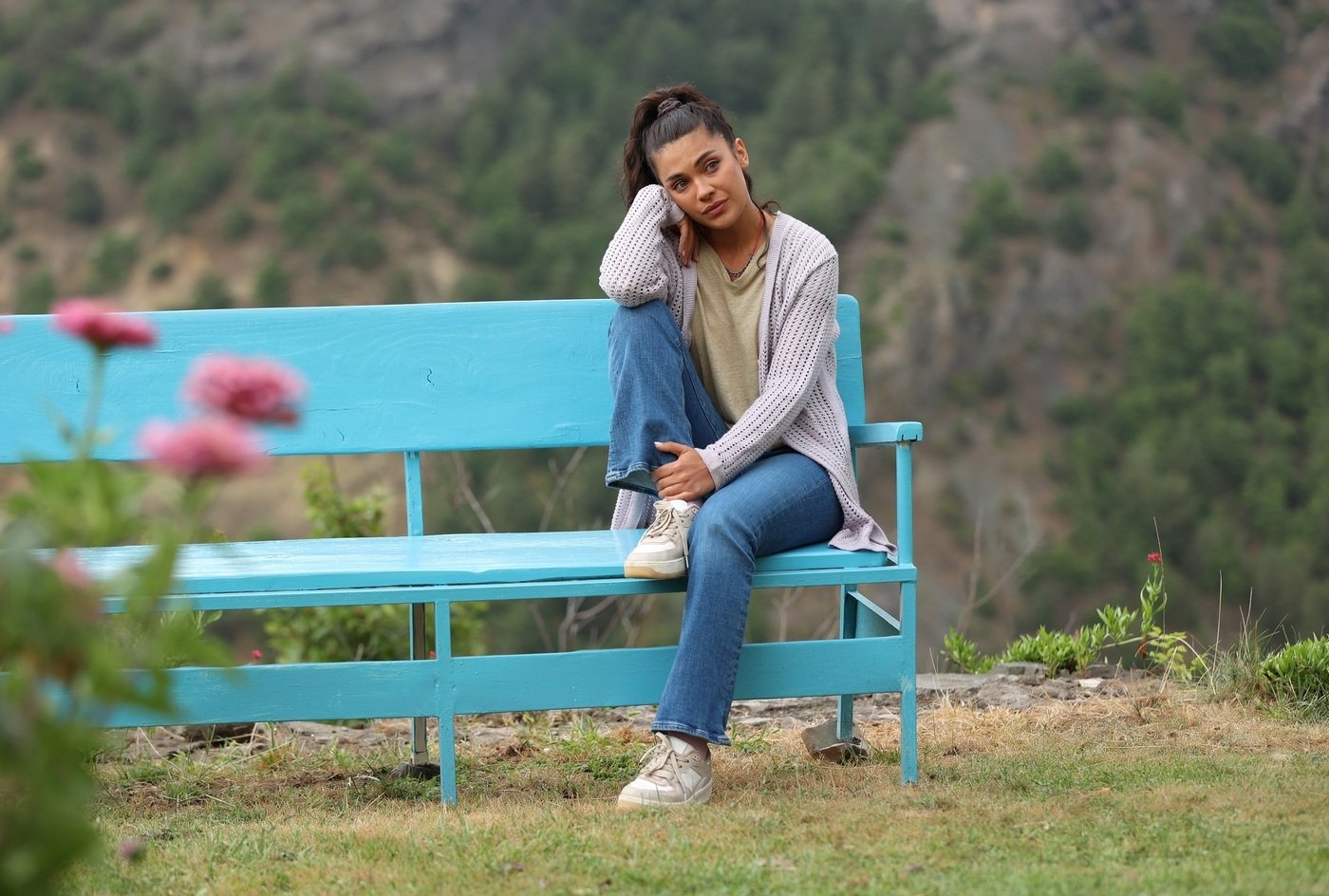 Кадр 1 з Незміренне кохання 1 сезон