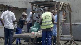 Кадр 1 з Незвідані води з Джеремі Вейдом 1 сезон