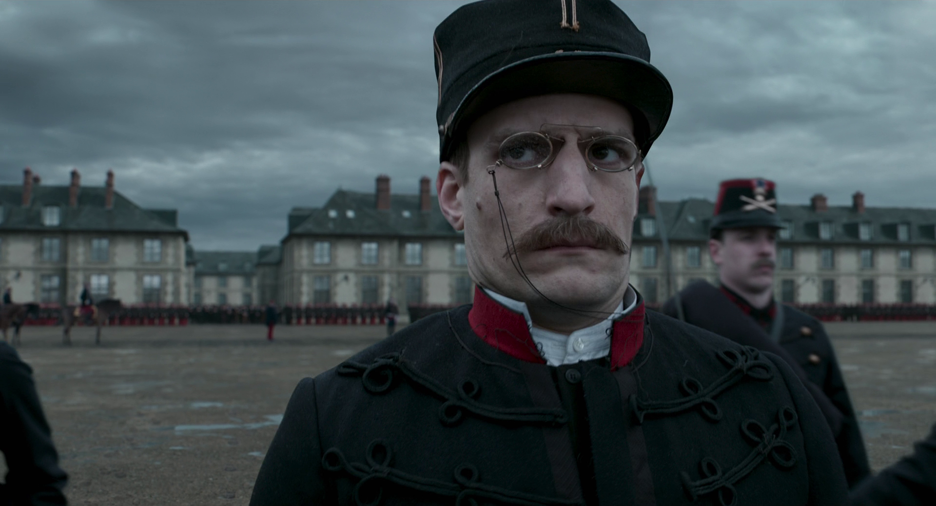 Кадр 4 з Офіцер і шпигун