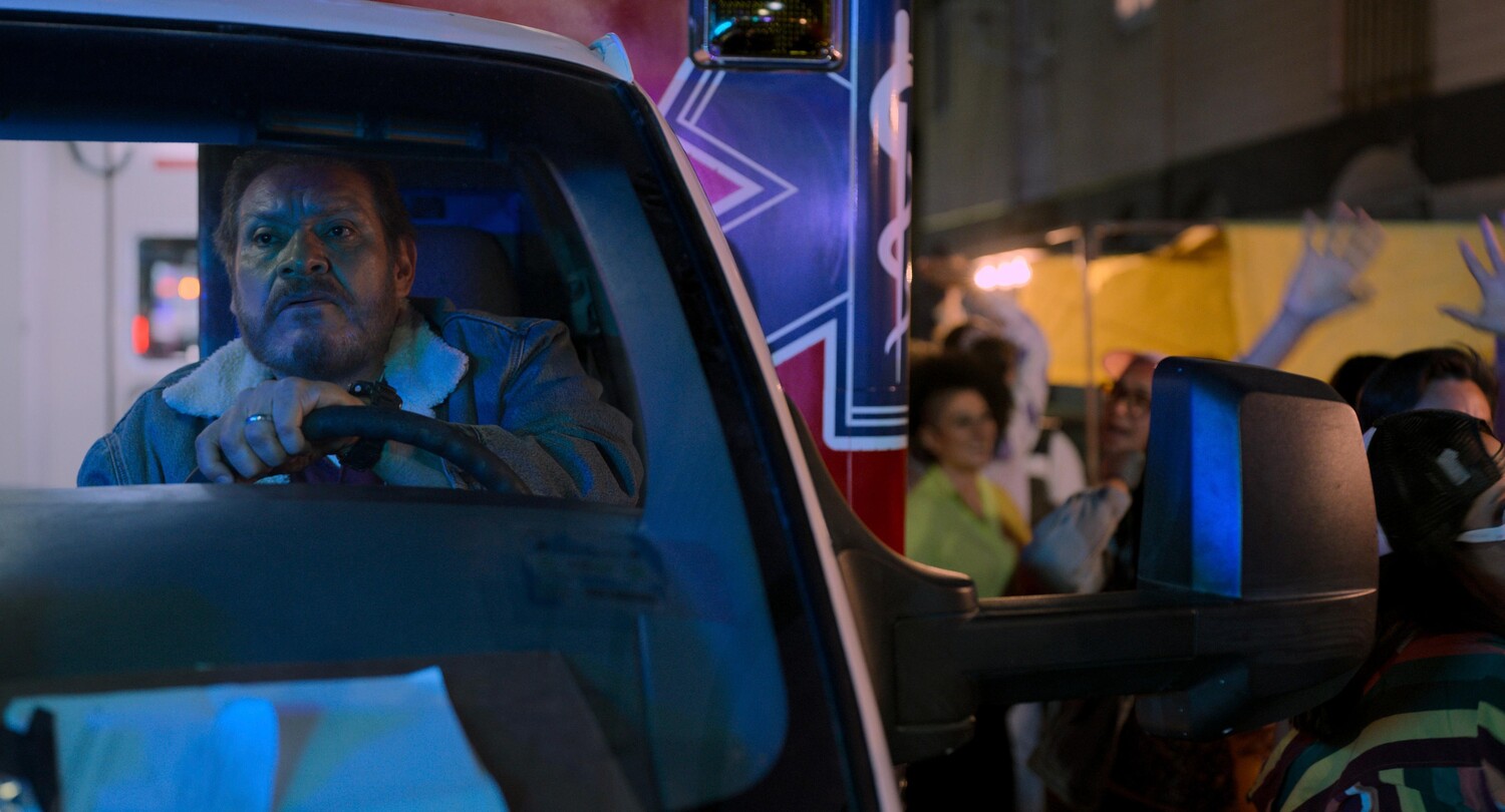 Кадр 2 з Опівнічна сім'я / НІчна швидка 1 сезон