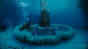 Кадр 1 з Під водою