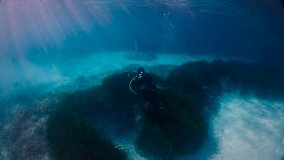 Кадр 2 з Під водою