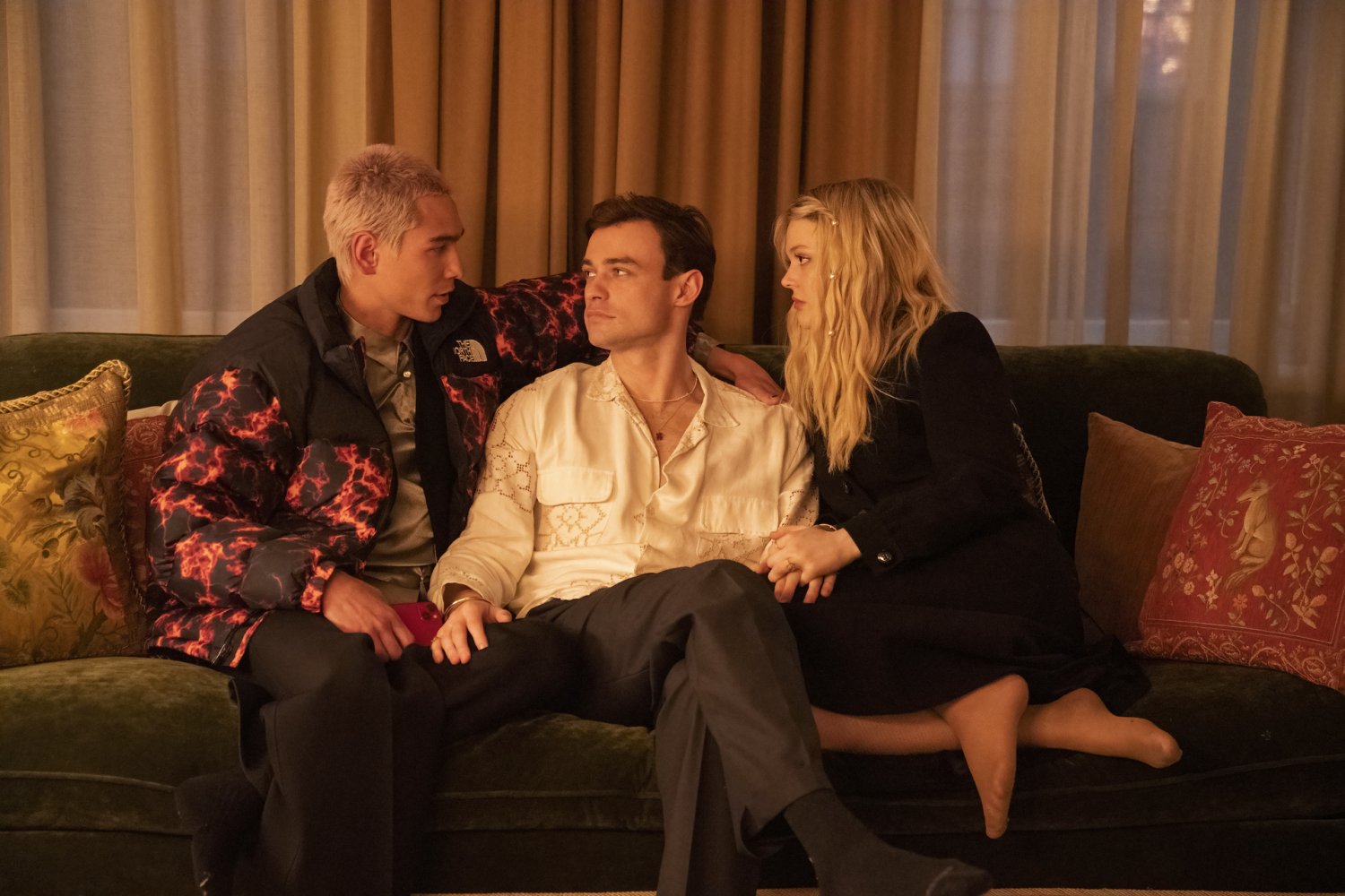 Кадр 2 з Пліткарка 1 сезон