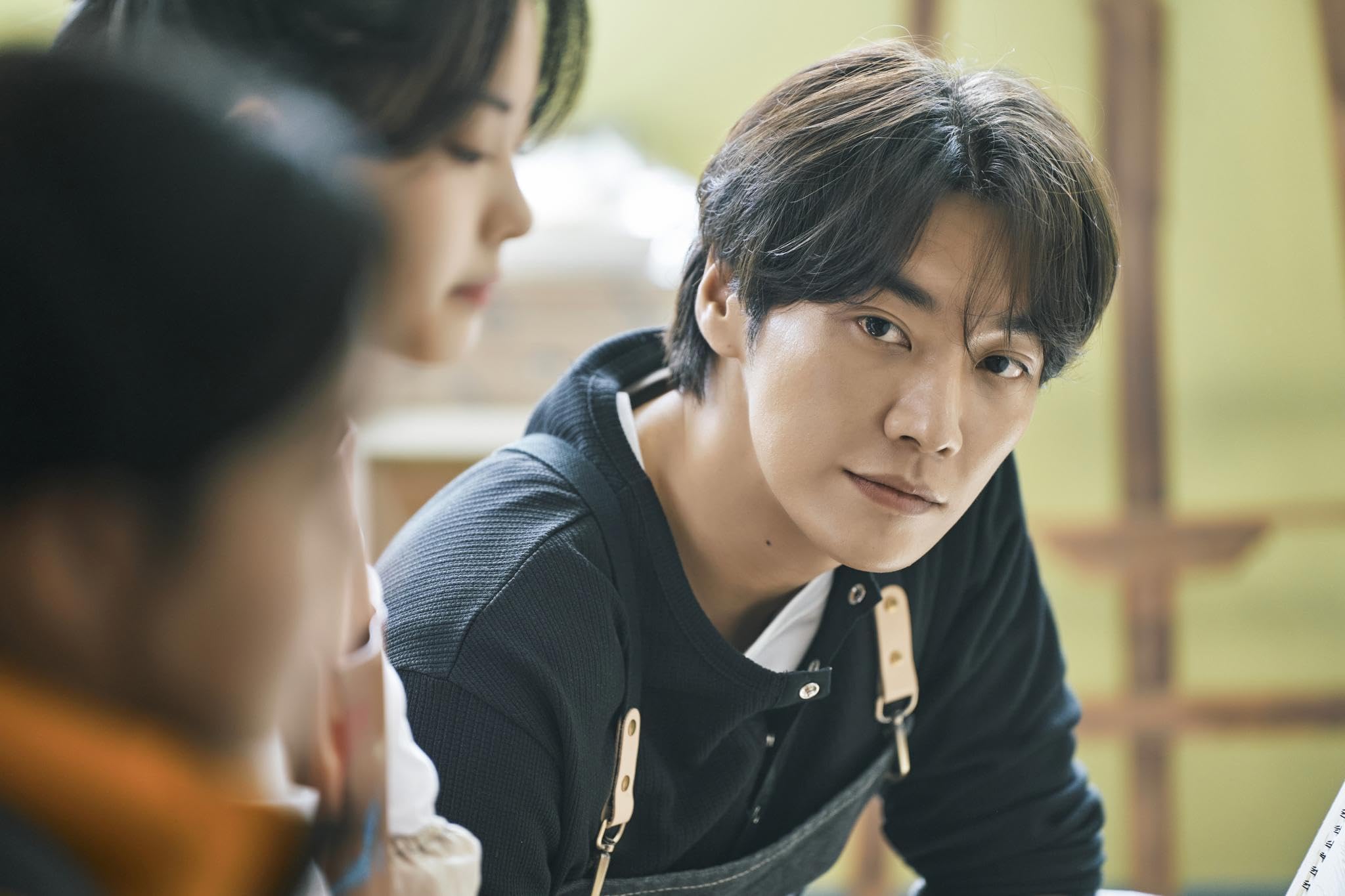 Кадр 4 з По лезу ножа 1 сезон