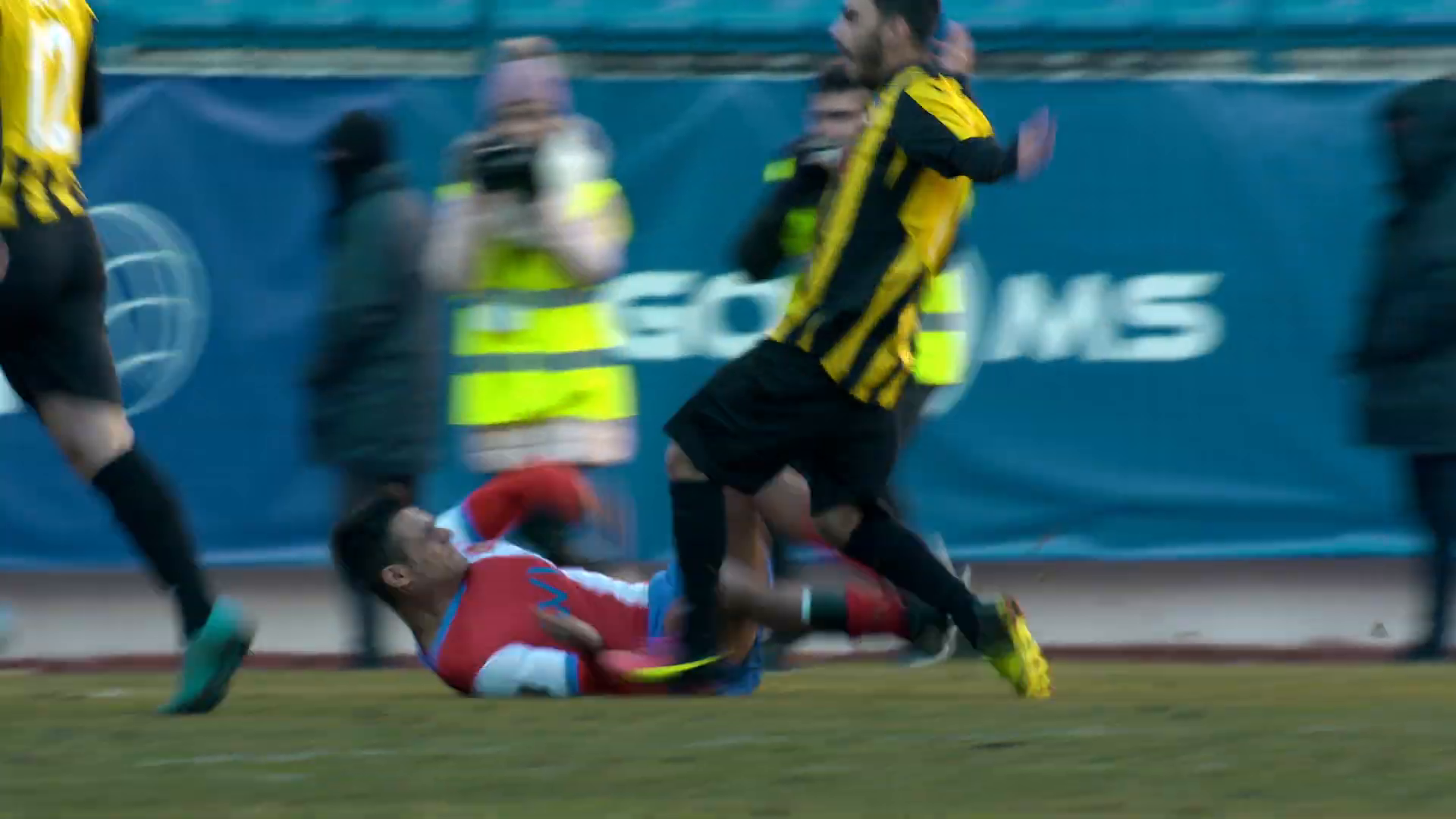 Кадр 3 з По той бік гри 1 сезон