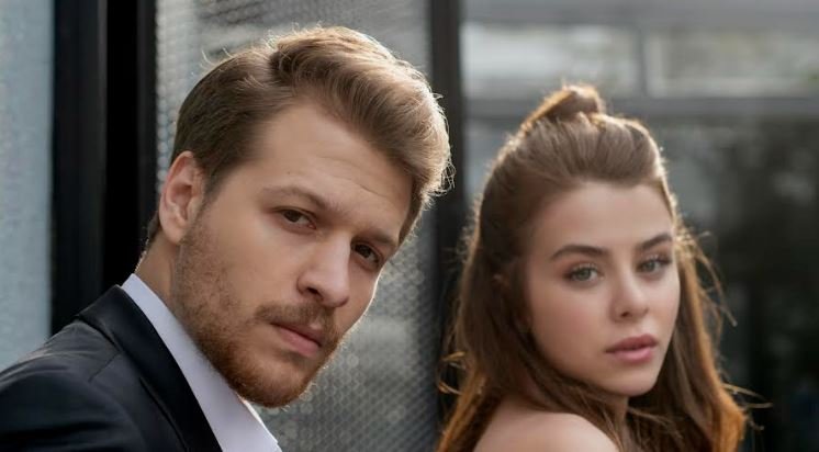 Кадр 2 з Покохаєш 1 сезон