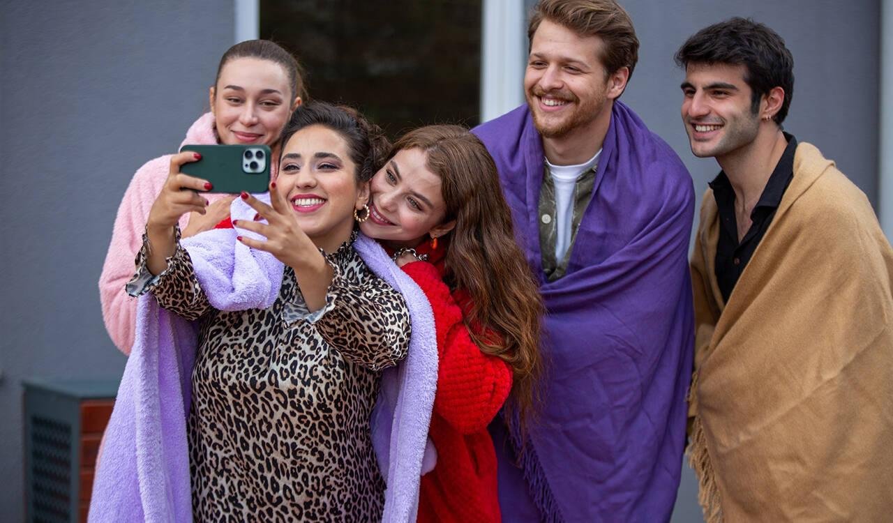 Кадр 4 з Покохаєш 1 сезон