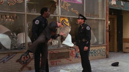 Кадр 2 з Поліцейська академія 2: Перше завдання