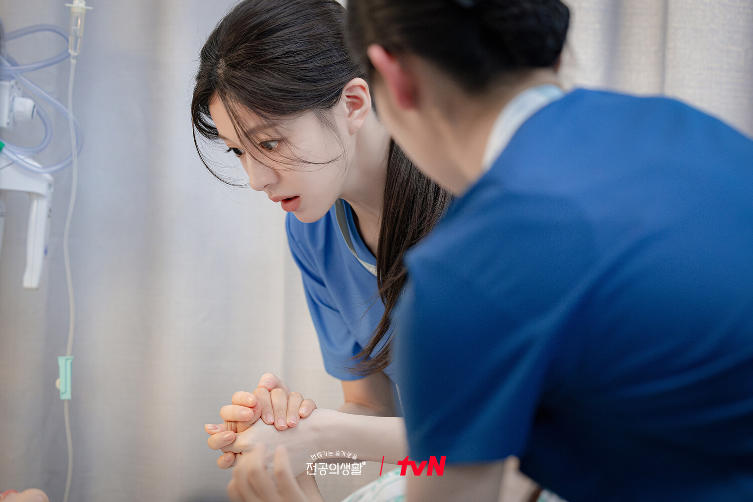 Кадр 3 з Посібник резидентів 1 сезон