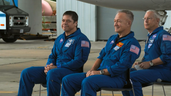 Кадр 4 з Повернення в космос