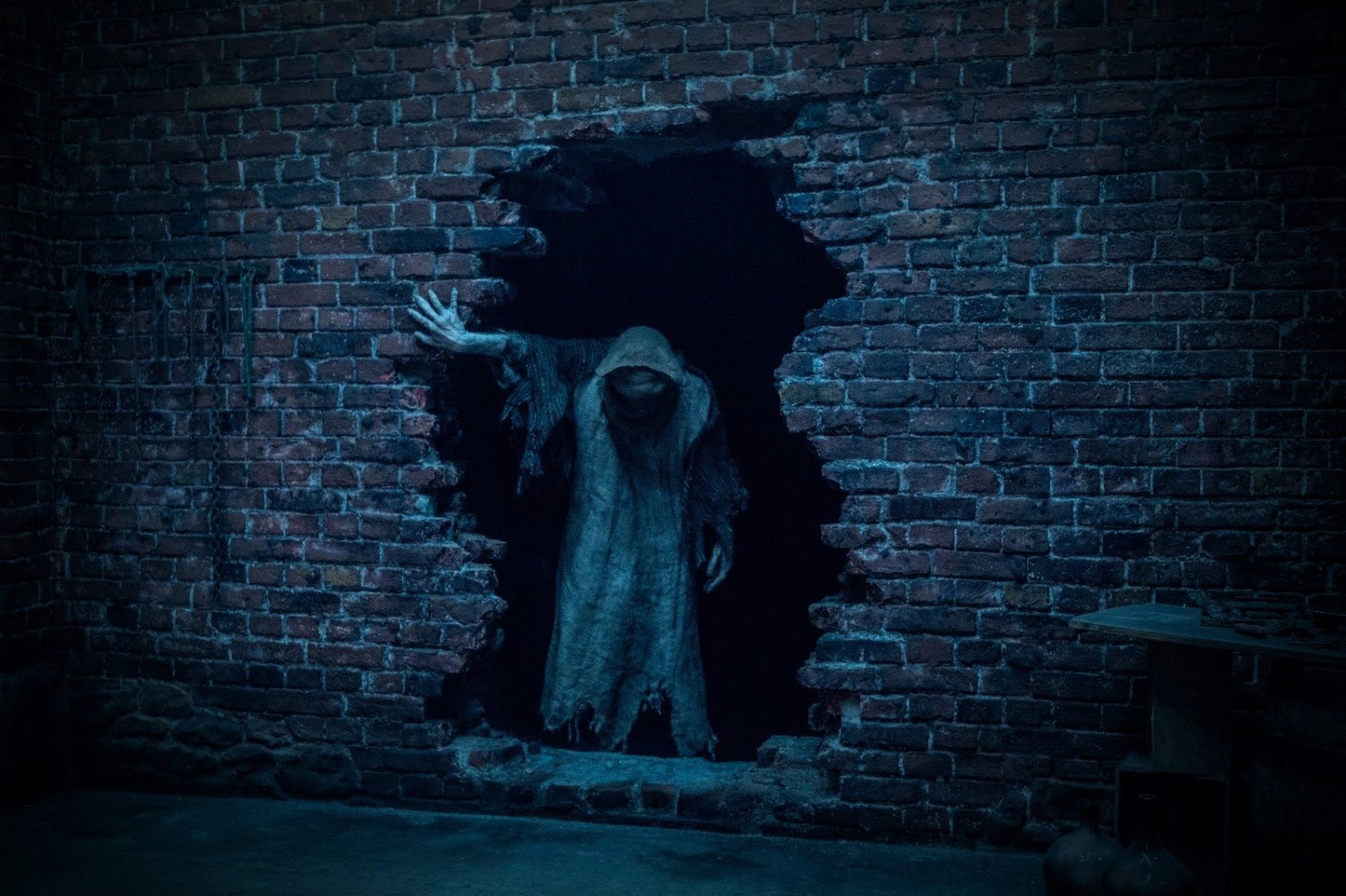 Кадр 2 з Прокляття Беґхед