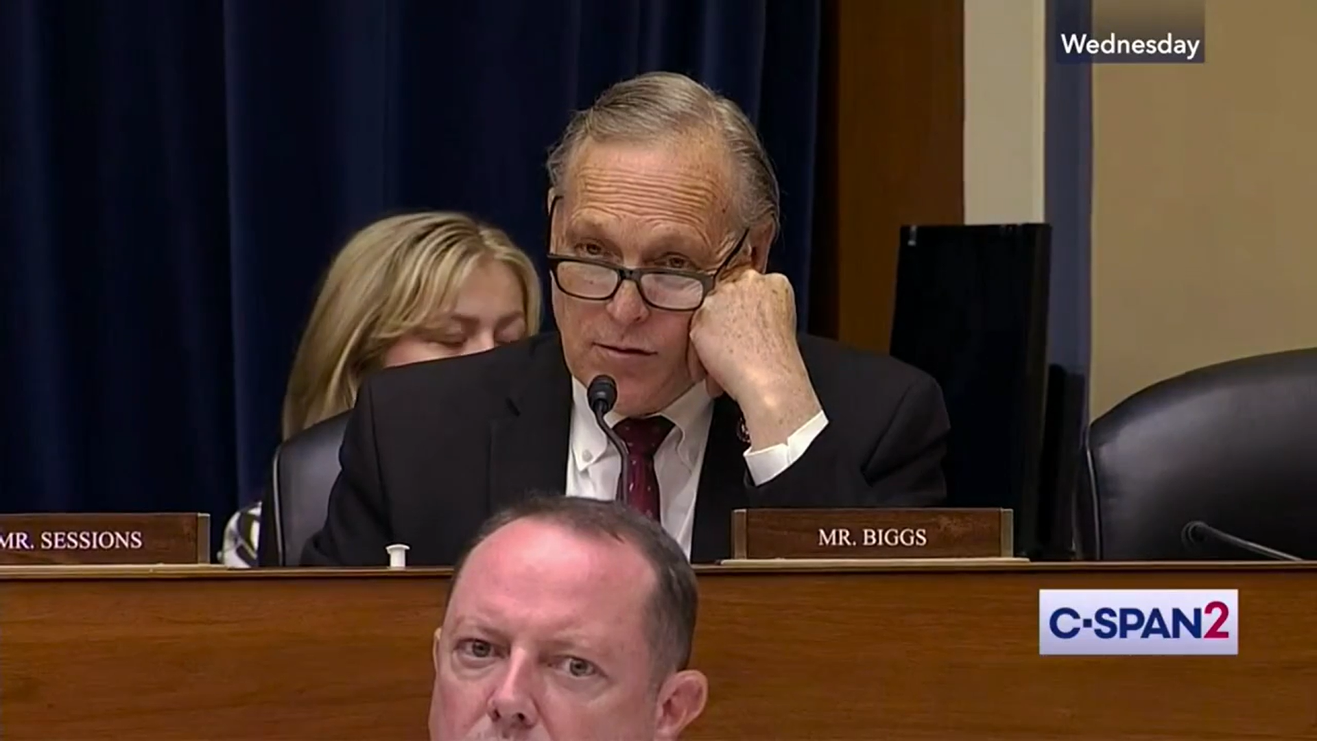 Кадр 4 з Розслідування прибульців 1 сезон