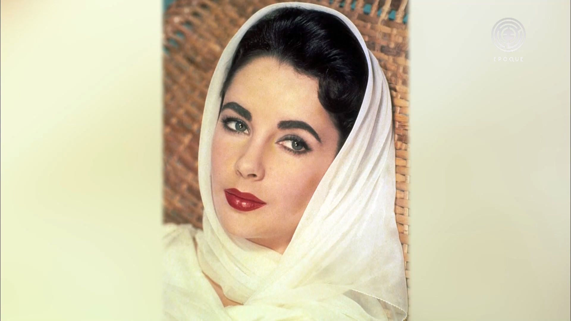 Кадр 3 з Різні обличчя. Елізабет Тейлор