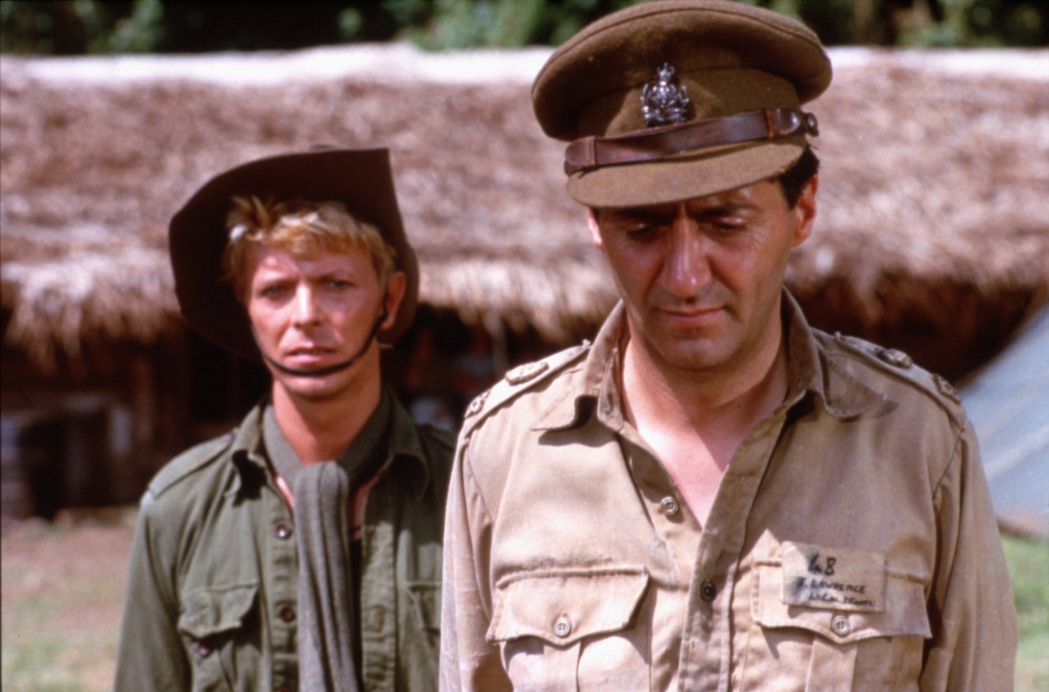 Кадр 1 з Щасливого різдва, містере Лоуренс