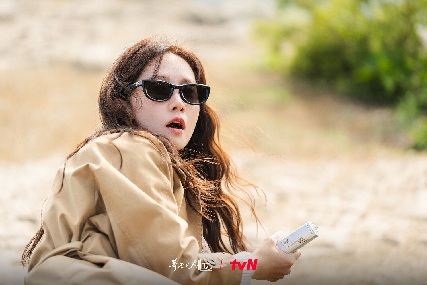 Кадр 3 з Смачного, Ваша Величносте 1 сезон