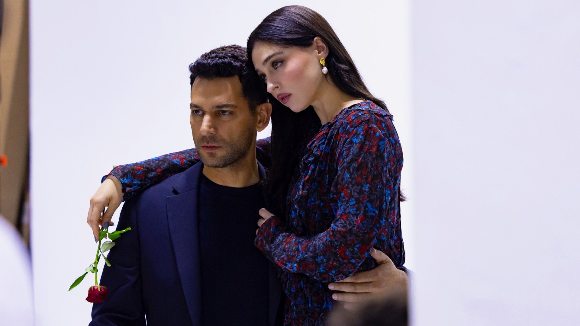 Кадр 2 з Троянди і гріхи 1 сезон