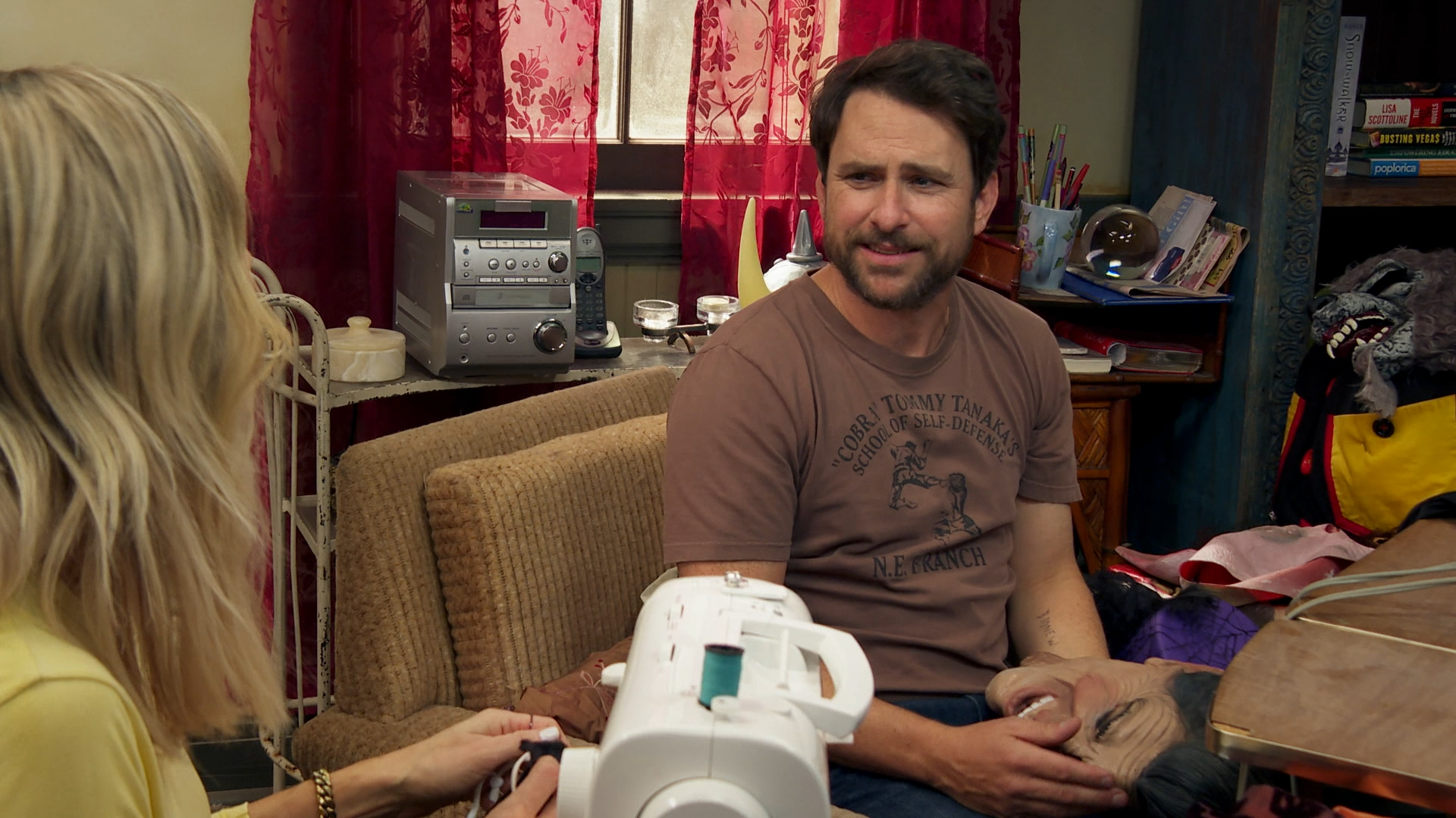 Кадр 4 з У Філадельфії завжди сонячно 17 сезон