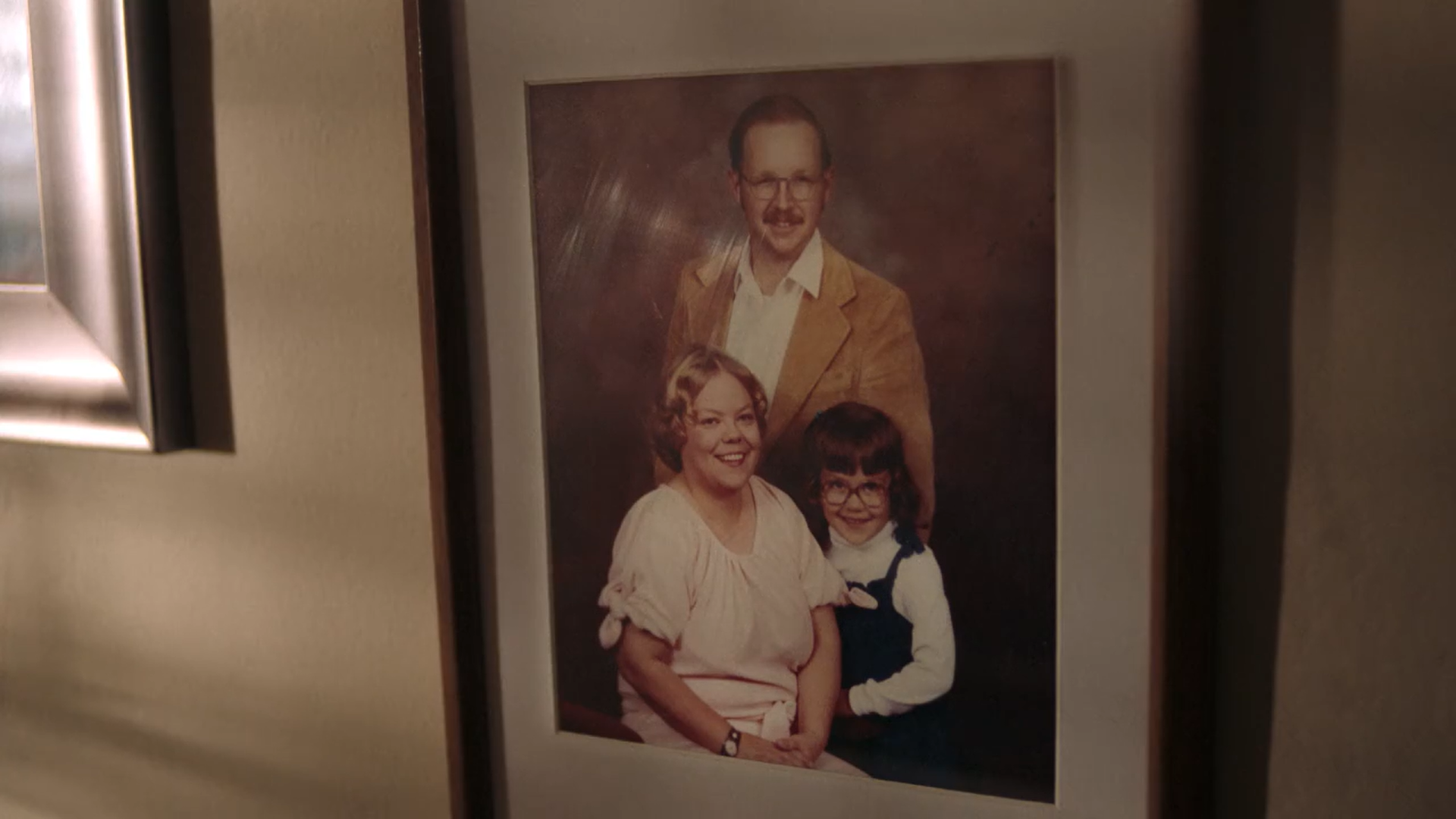 Кадр 4 з У вогонь: Загублена донька 1 сезон